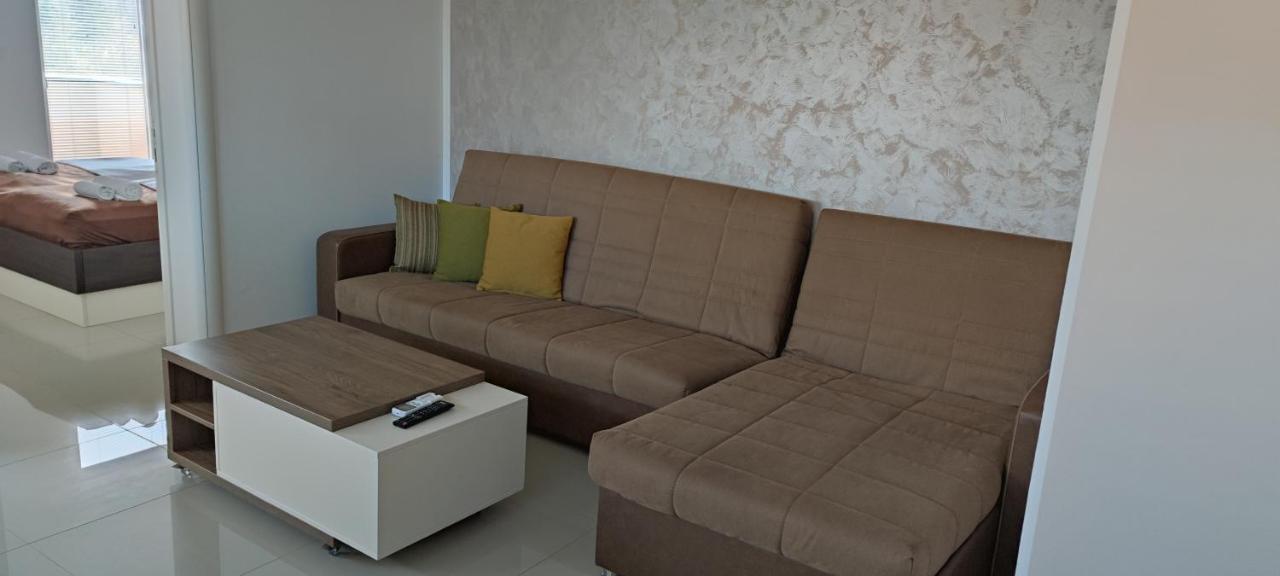 Panorama Apartments Veliko Gradiste Exterior photo